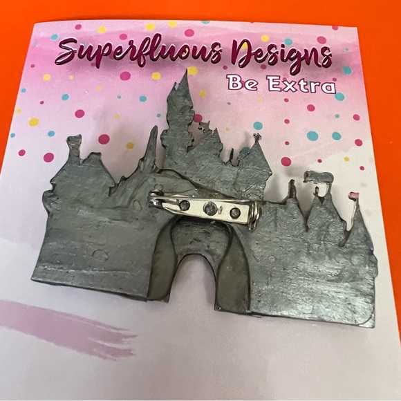 Superfluous Designs Castle brooch. - Picture 2 of 2